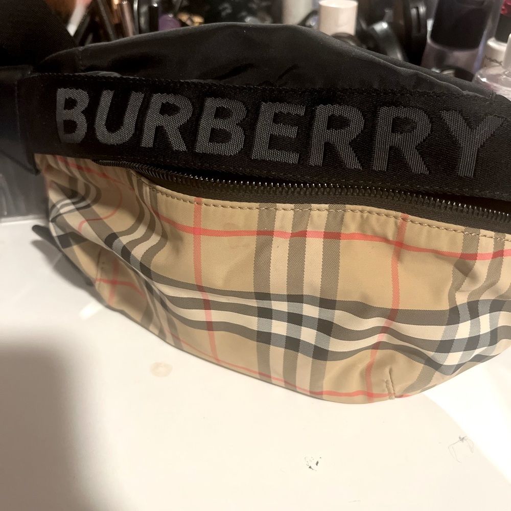 Burberry, men’s and women’s fanny pack